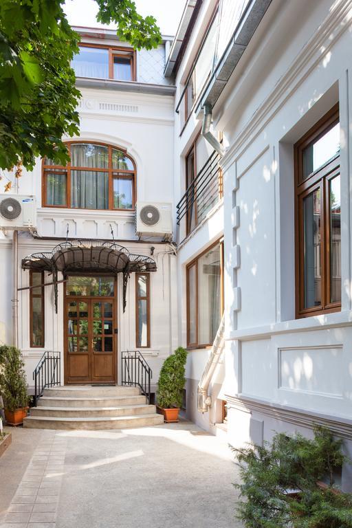 Vatra Accommodation Бухарест Экстерьер фото