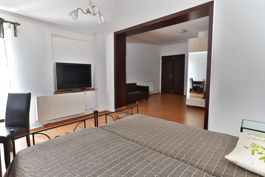 Vatra Accommodation Бухарест Экстерьер фото