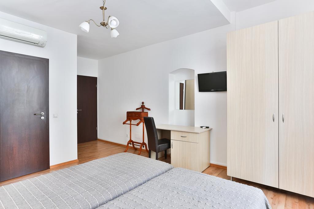 Vatra Accommodation Бухарест Экстерьер фото
