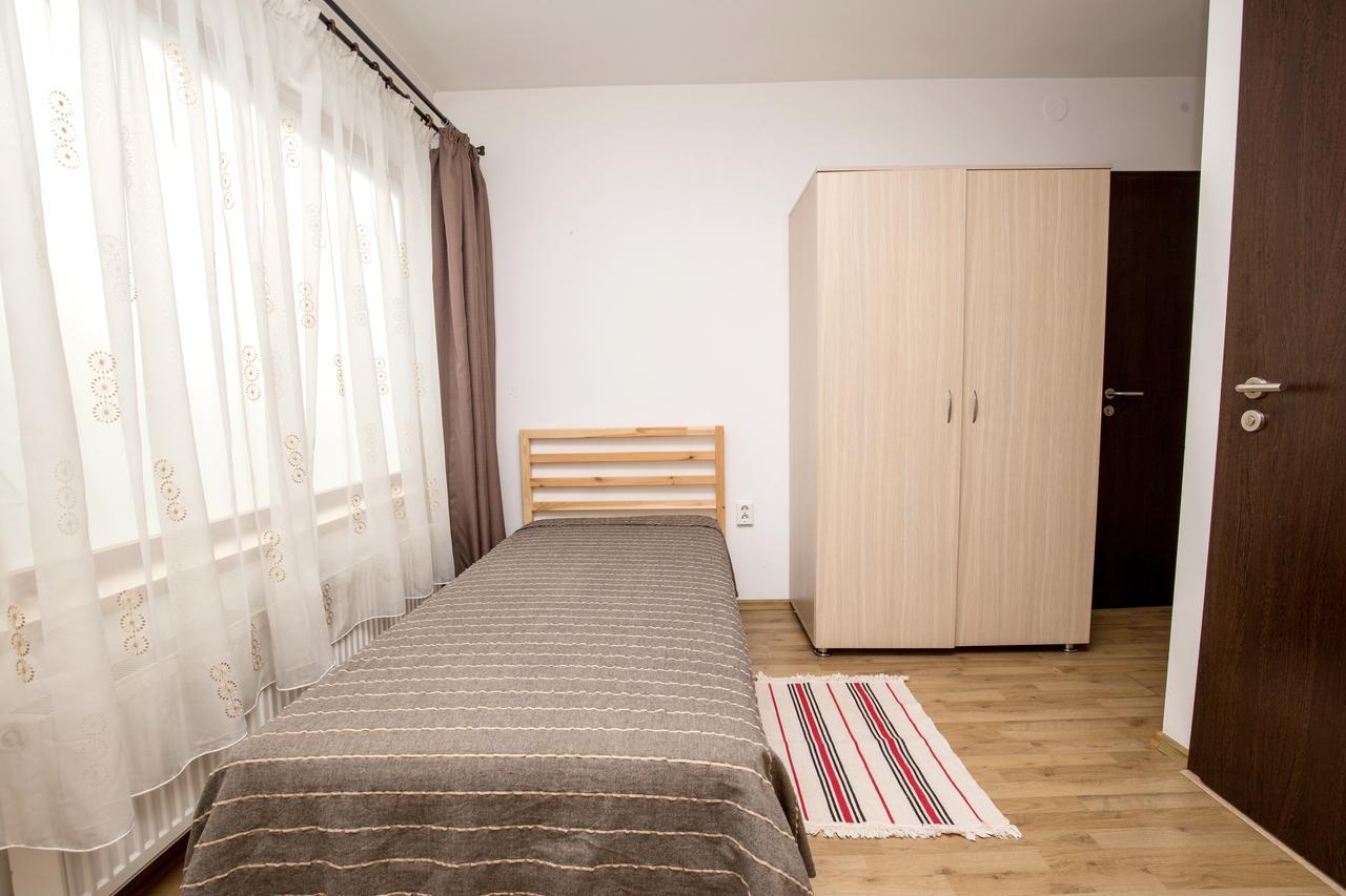 Vatra Accommodation Бухарест Экстерьер фото