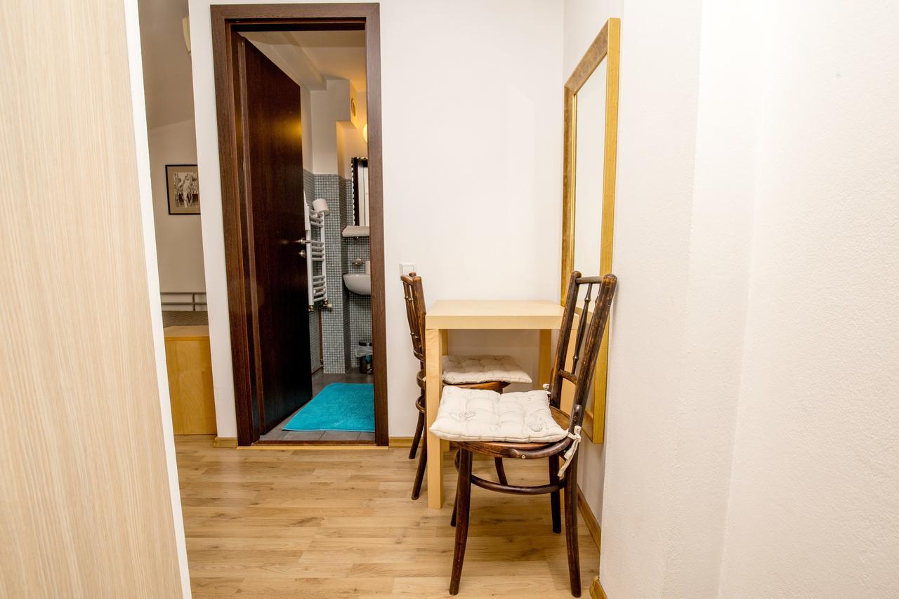 Vatra Accommodation Бухарест Экстерьер фото