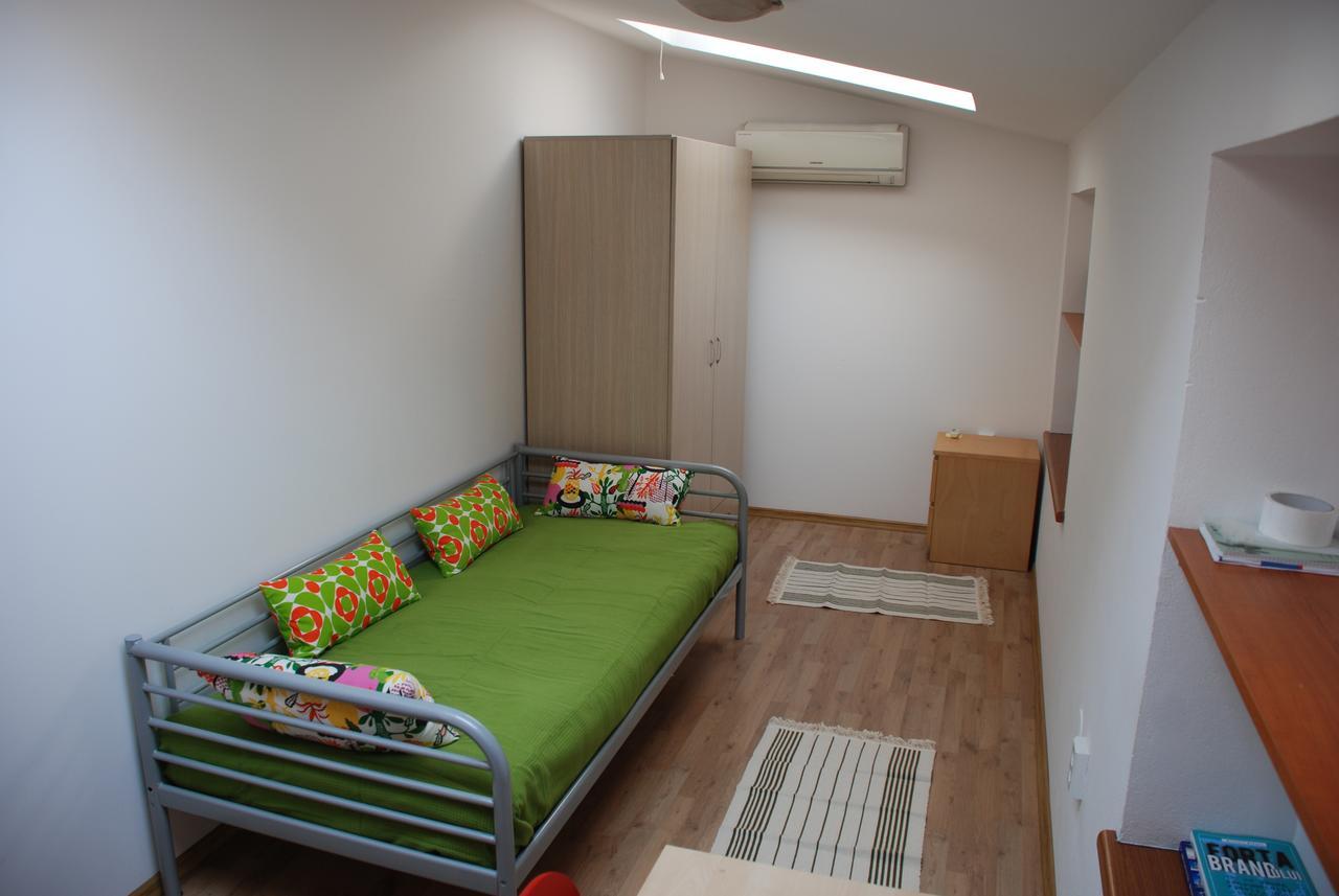 Vatra Accommodation Бухарест Экстерьер фото