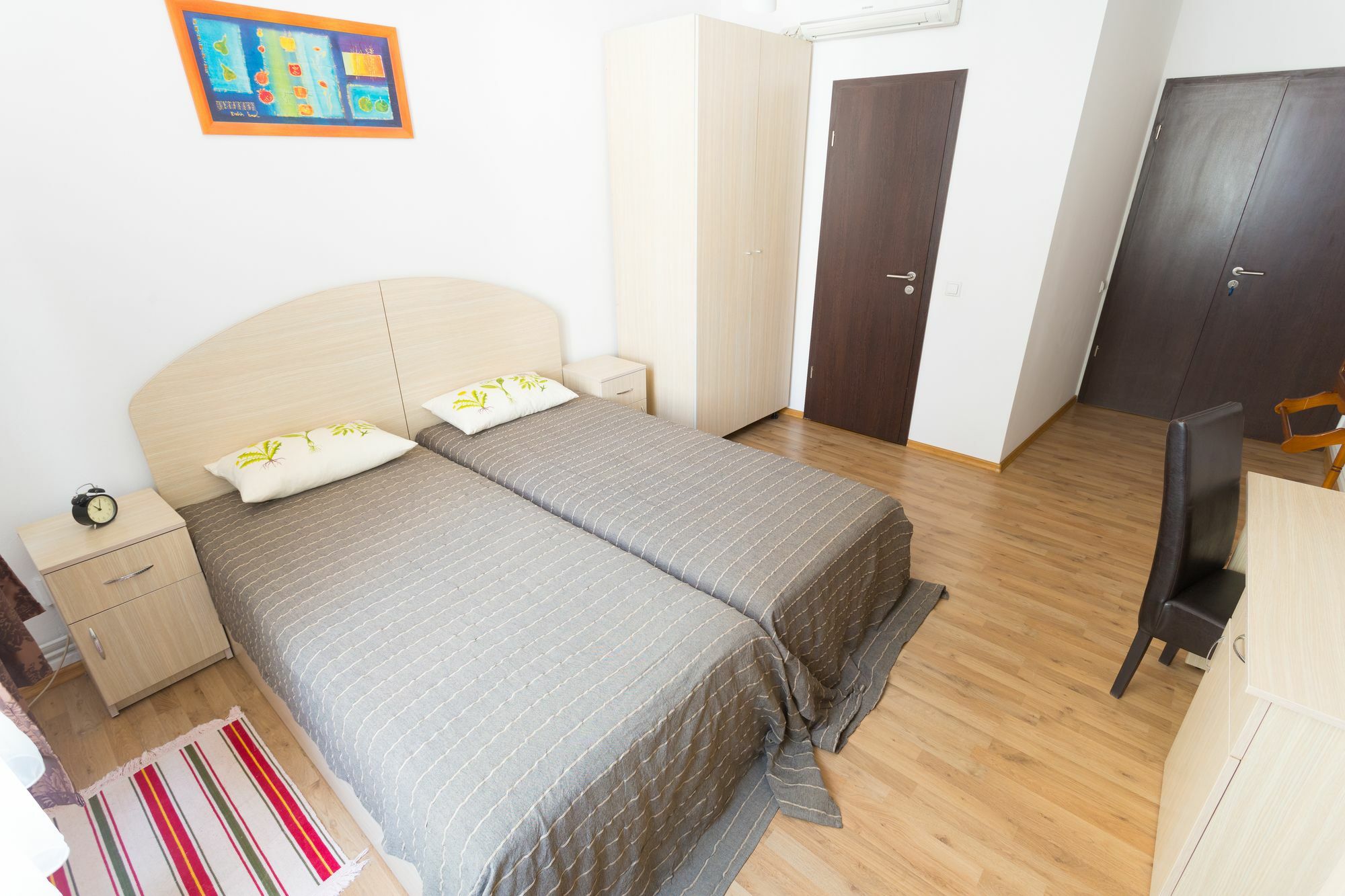 Vatra Accommodation Бухарест Экстерьер фото