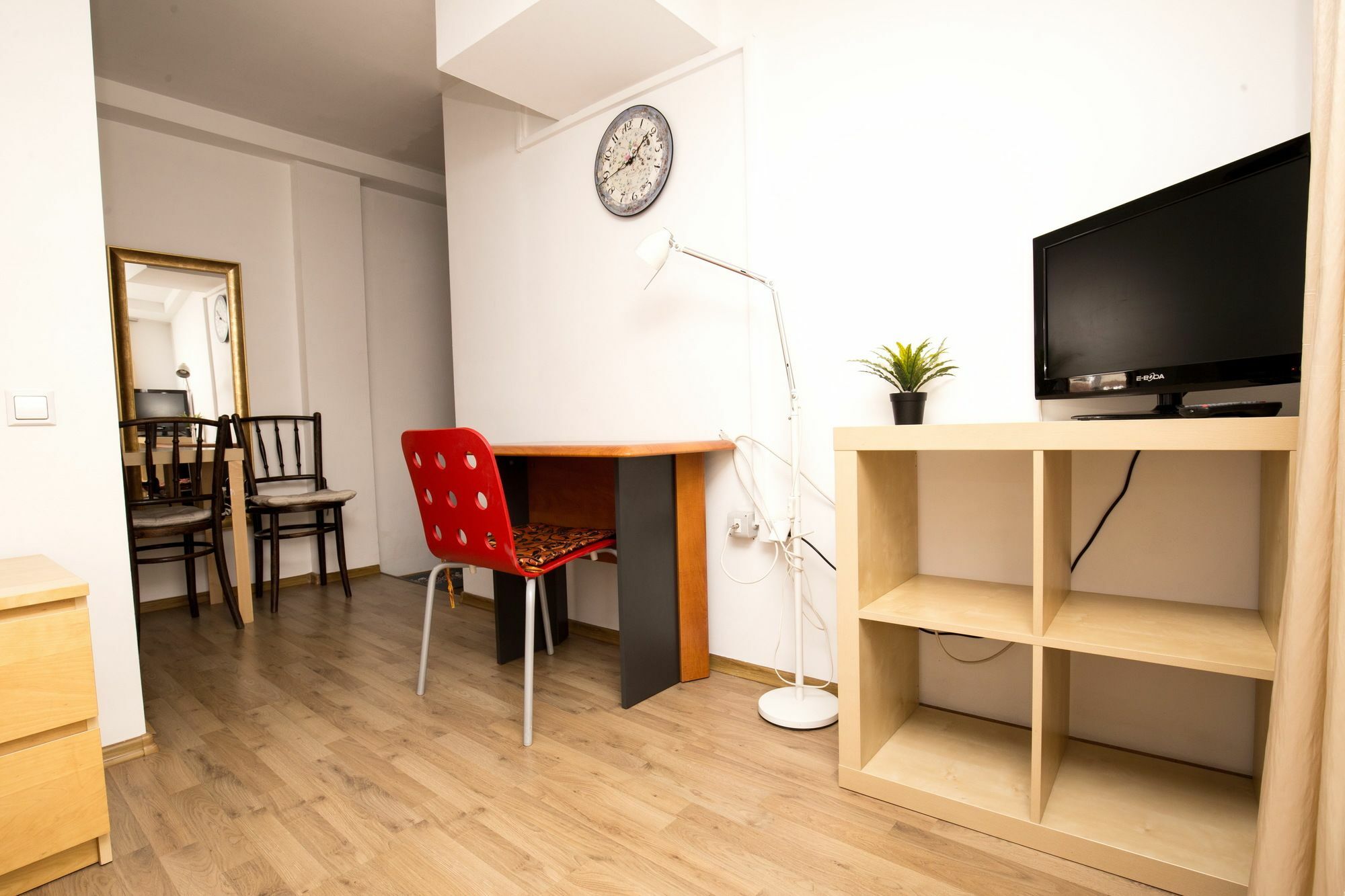 Vatra Accommodation Бухарест Экстерьер фото