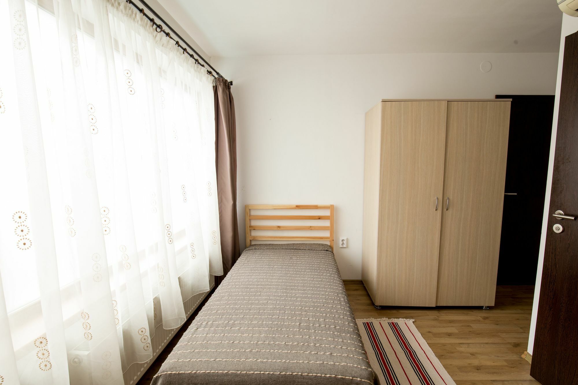 Vatra Accommodation Бухарест Экстерьер фото